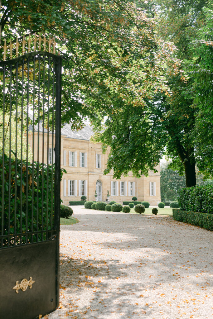 Capture the essence of a fairytale wedding in a picturesque setting. Discover the charm of wedding in la durantie at this enchanting venue
