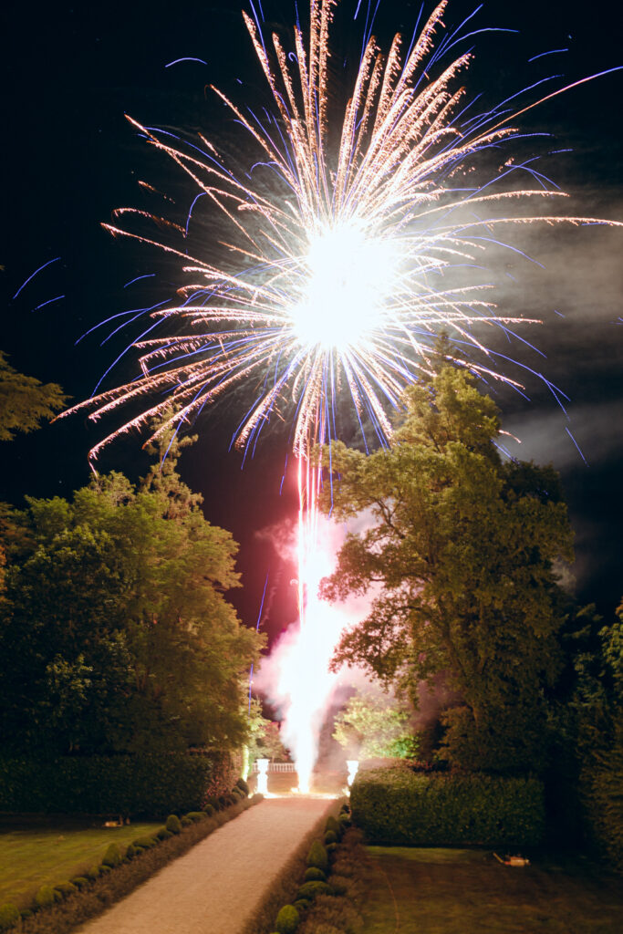 Firework during a wedding in La Durantie