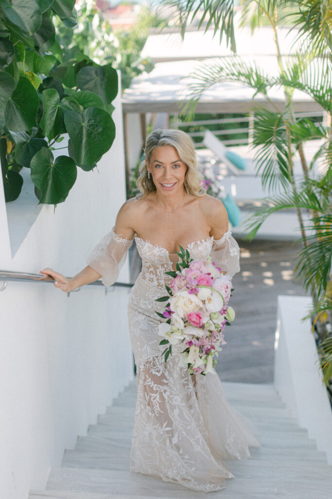 St Barts wedding photographer captures the beautiful moments of your special day in the Caribbean paradise of St Barts. From the white sandy beaches to the stunning sunset, our experienced photographers will capture your love story in a unique and timeless way.