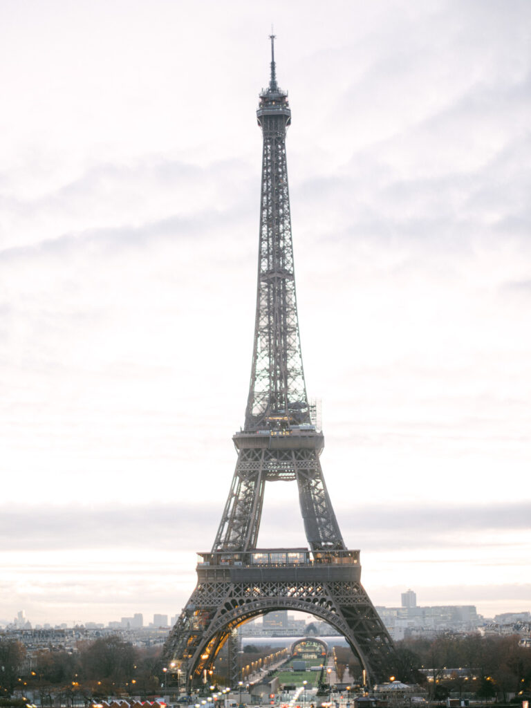 Engagement session Paris with Eiffel Tower backdrop