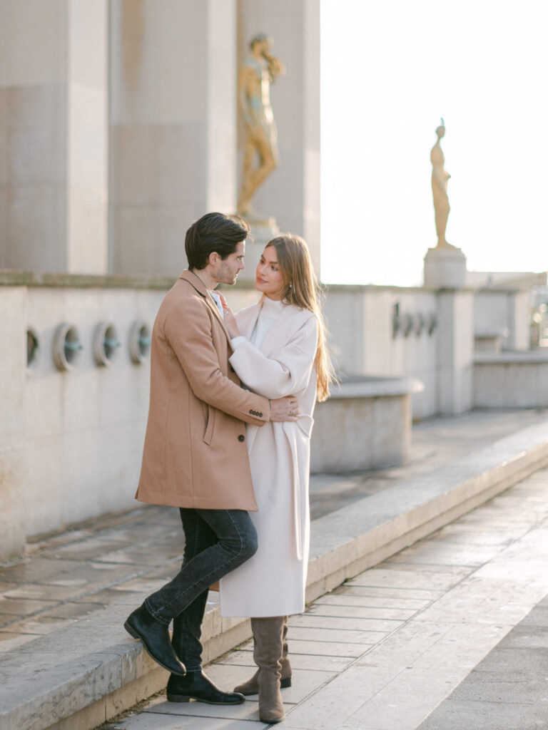 Engagement session Paris: Iconic Trocadéro backdrop