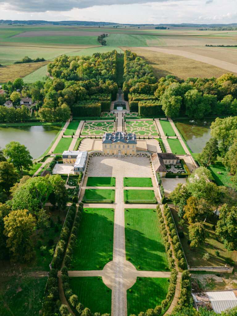 Château de Villette, captured from the sky, illustrates the grandeur and symmetry of luxury wedding châteaux near Paris