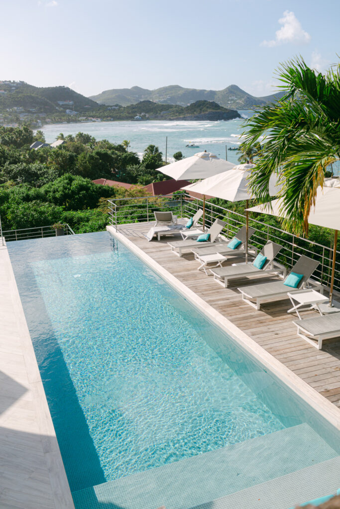 Celebrate love in the paradise of St-Barths. From the timeless elegance of Eden Rock to the vibrant energy of Nikki Beach, every detail of April and Tom’s wedding was captured beautifully, blending luxury with the island’s effortless charm