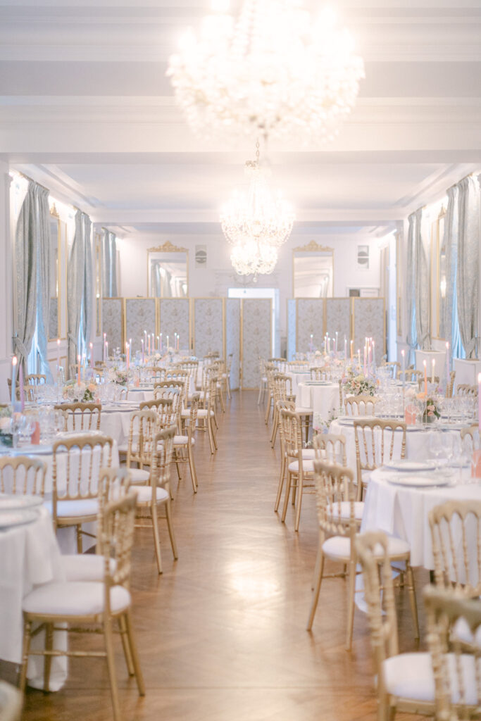 This reception was everything you’d hope for in a Château d’Aveny wedding near Paris — warm, festive, and full of soul.