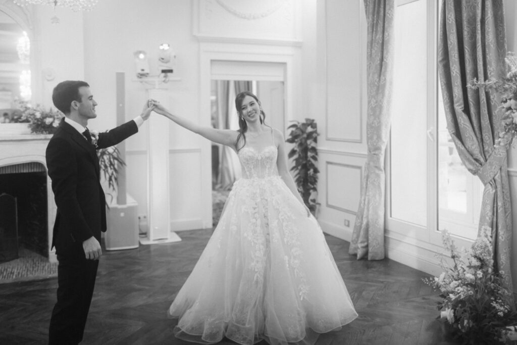 This moment closed the perfect day for Megan & Chris at their Château d’Aveny wedding near Paris.
