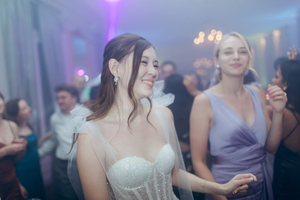 This moment closed the perfect day for Megan & Chris at their Château d’Aveny wedding near Paris.