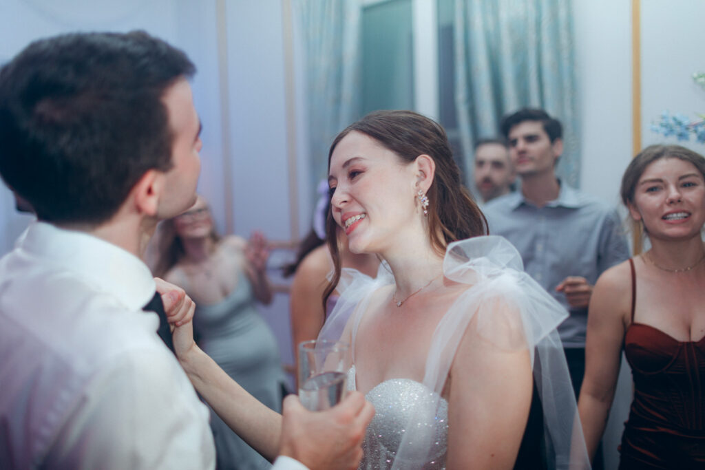 This moment closed the perfect day for Megan & Chris at their Château d’Aveny wedding near Paris.