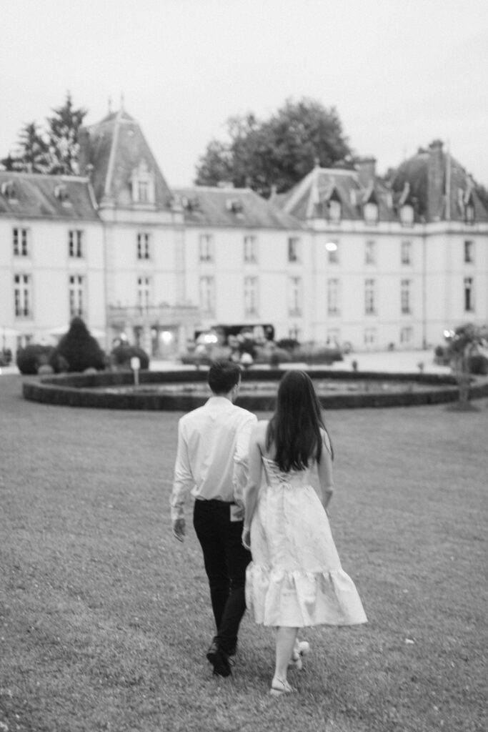 Sunlight pouring through the château windows, stillness in the air. A perfect beginning to this Château d’Aveny wedding near Paris.