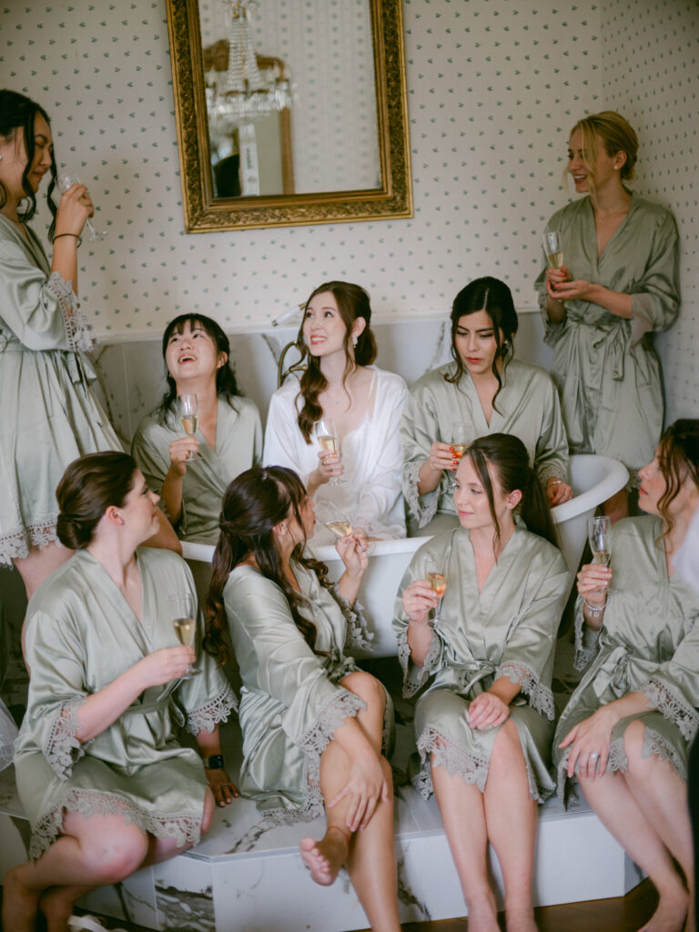 This Château d’Aveny wedding near Paris felt like a modern fairytale — every detail soft, intentional, timeless.