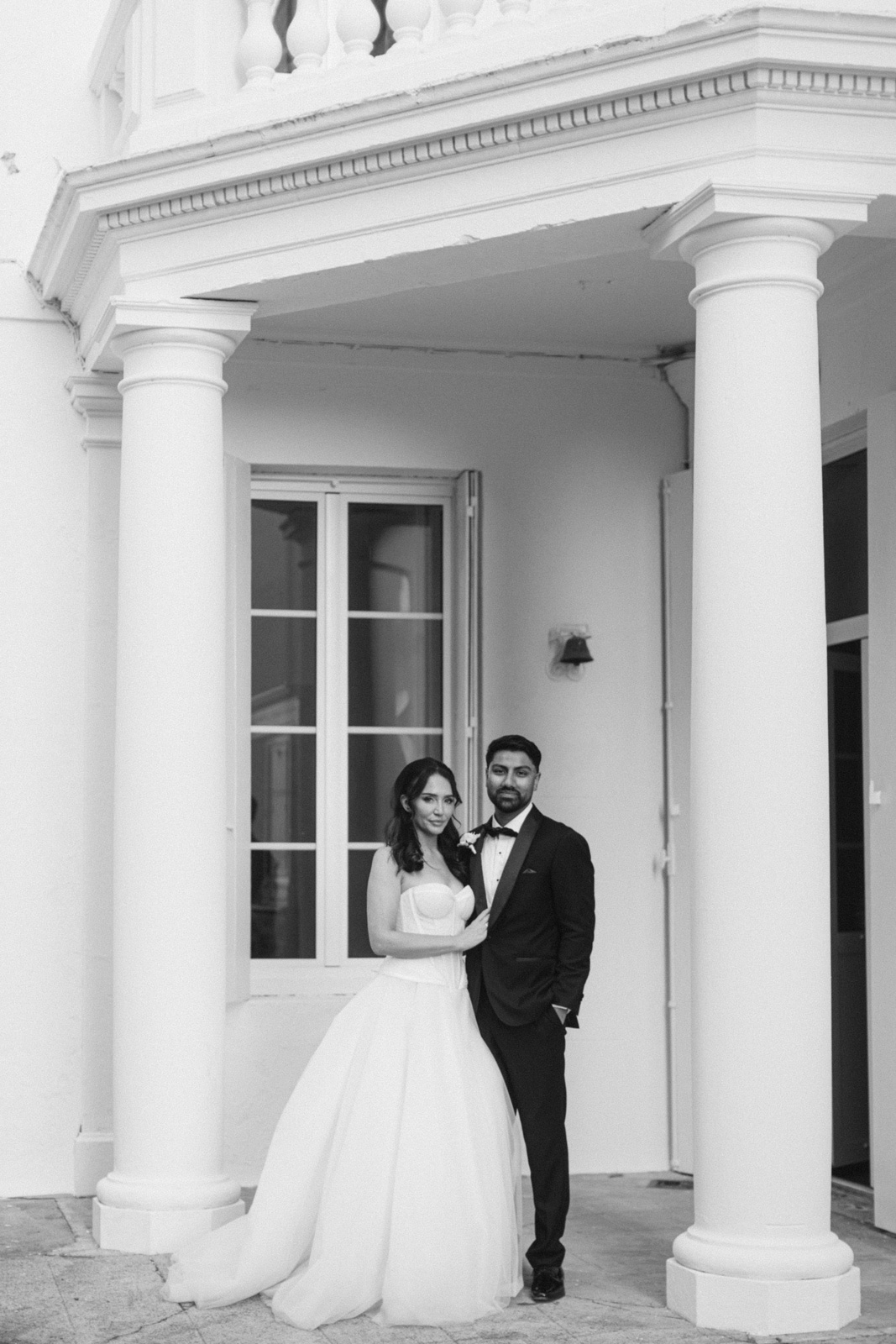 romantic couple photo outside Château de Seguin wedding