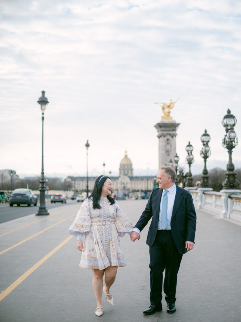 Romantic couple during a Pont Alexandre III engagement session