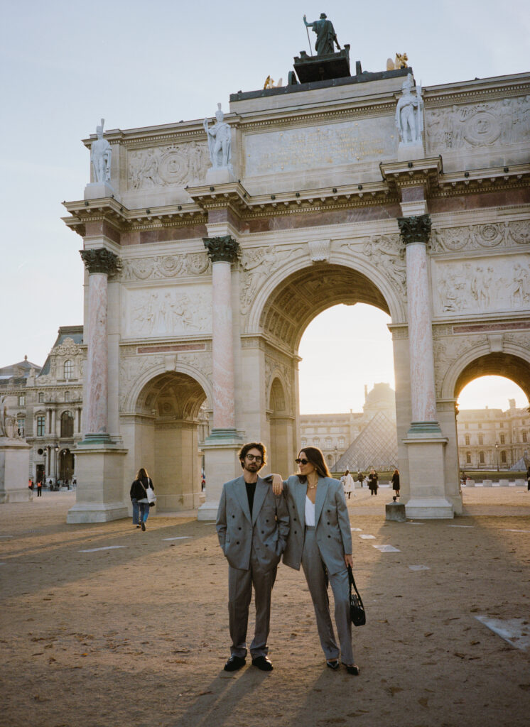 Sunrise engagement session in Paris near the Louvre